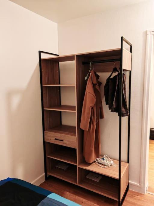 Apartment F1 Equipe Avec Ascenseur, Parking Et Pres Des Transports